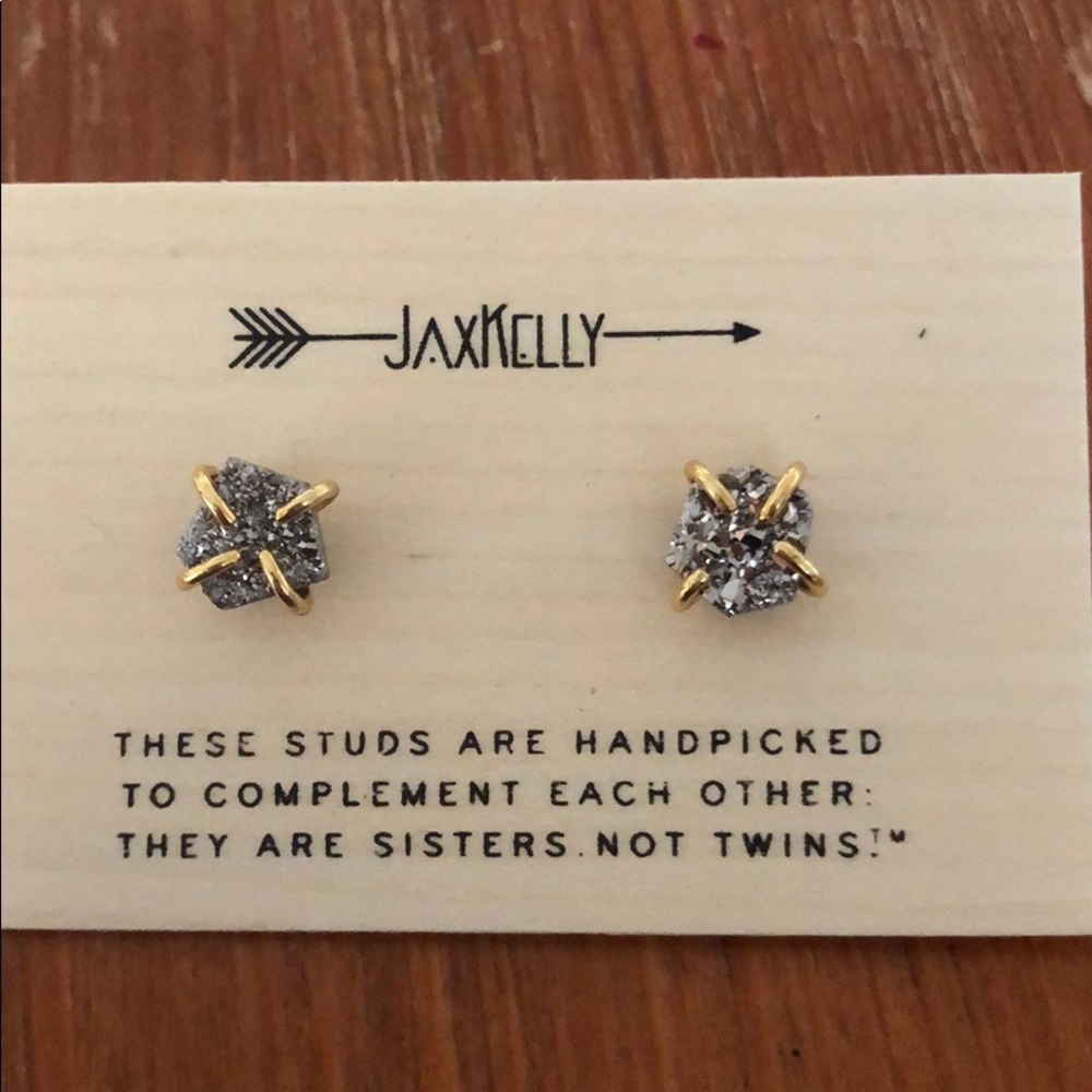Jax Kelly silver druzy earring with prongs